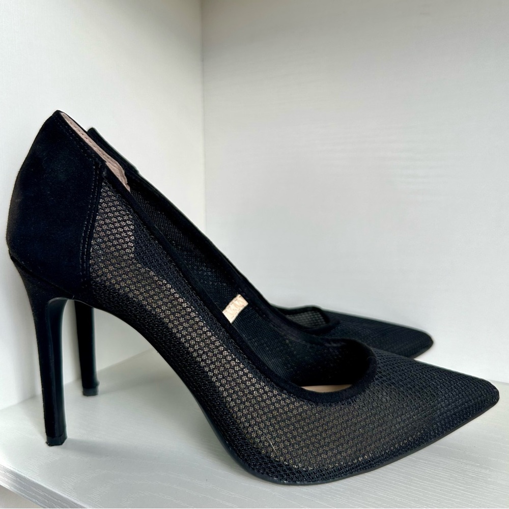 Black Pointed Toe Pumps